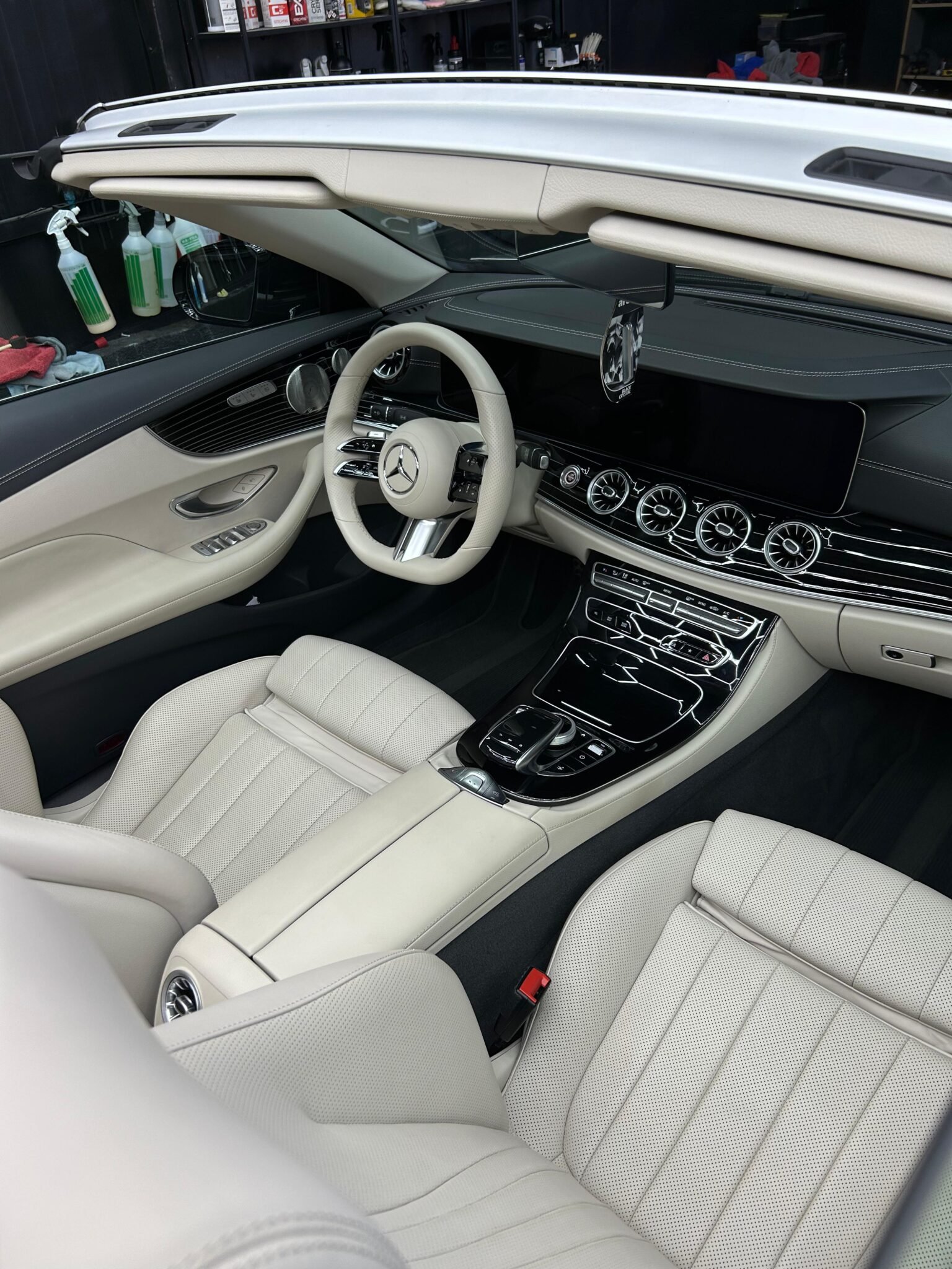 Mercedes - Detailing Interior