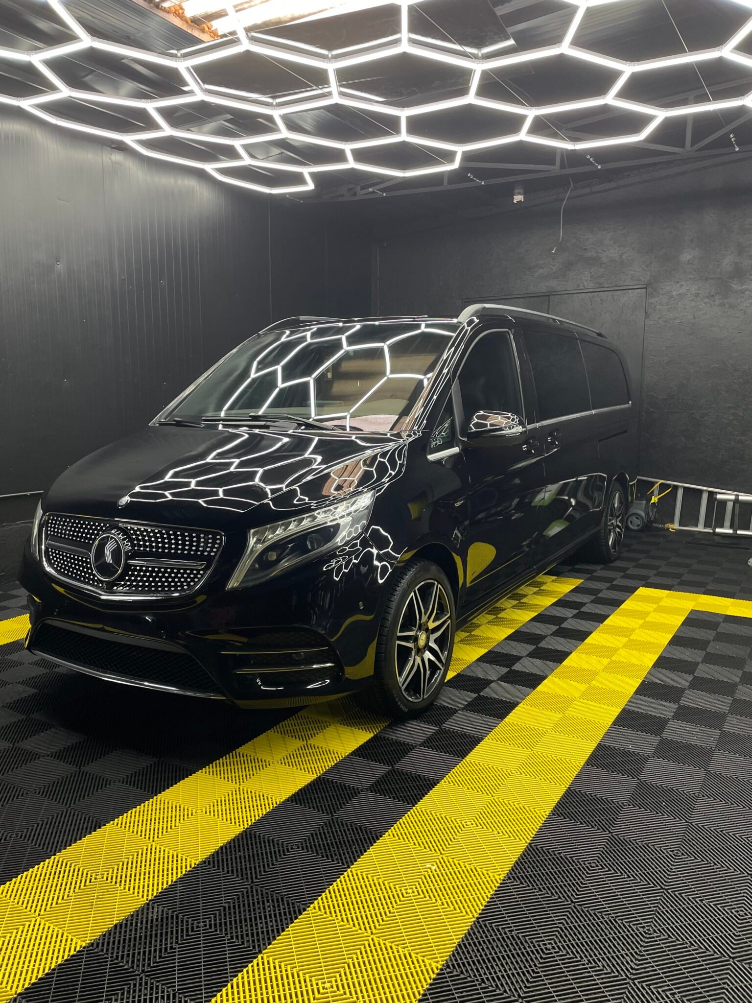Mercedes - Detailing Polish